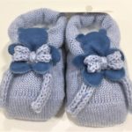 LA PERLA  Scarpette in lana colore cielo con orso velvet più fiocco neonato