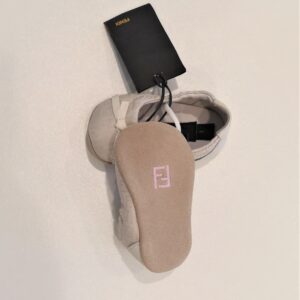 FENDI Scarpette ballerine panna in tessuto logato neonata - immagine 3