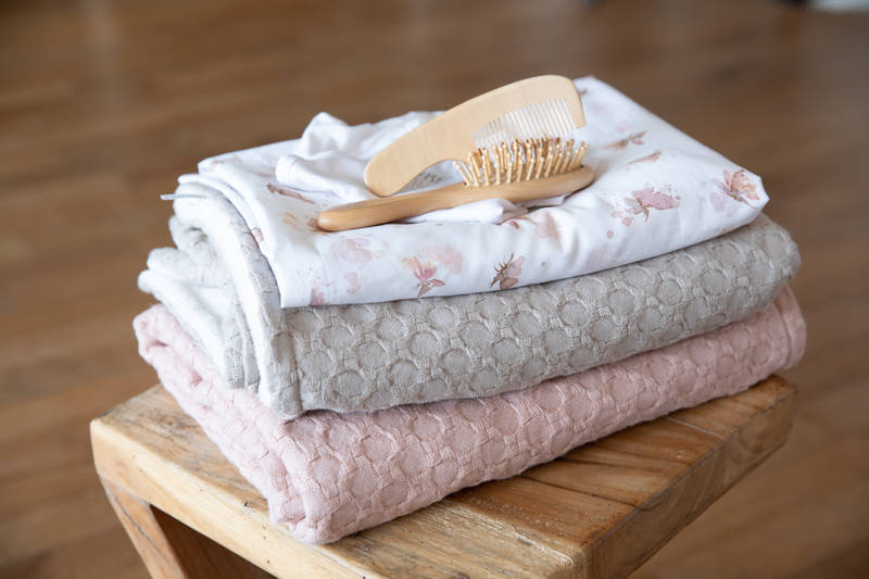 BAMBOOM Coperta culla100x75 - Honey, in bambù organico + spugna peluche - Nude pink - immagine 3