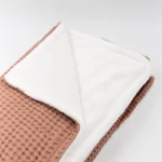 BAMBOOM Coperta Lettino 140x100 - Goffrato, in bambù organico + spugna peluche - Rosa Antico Scuro